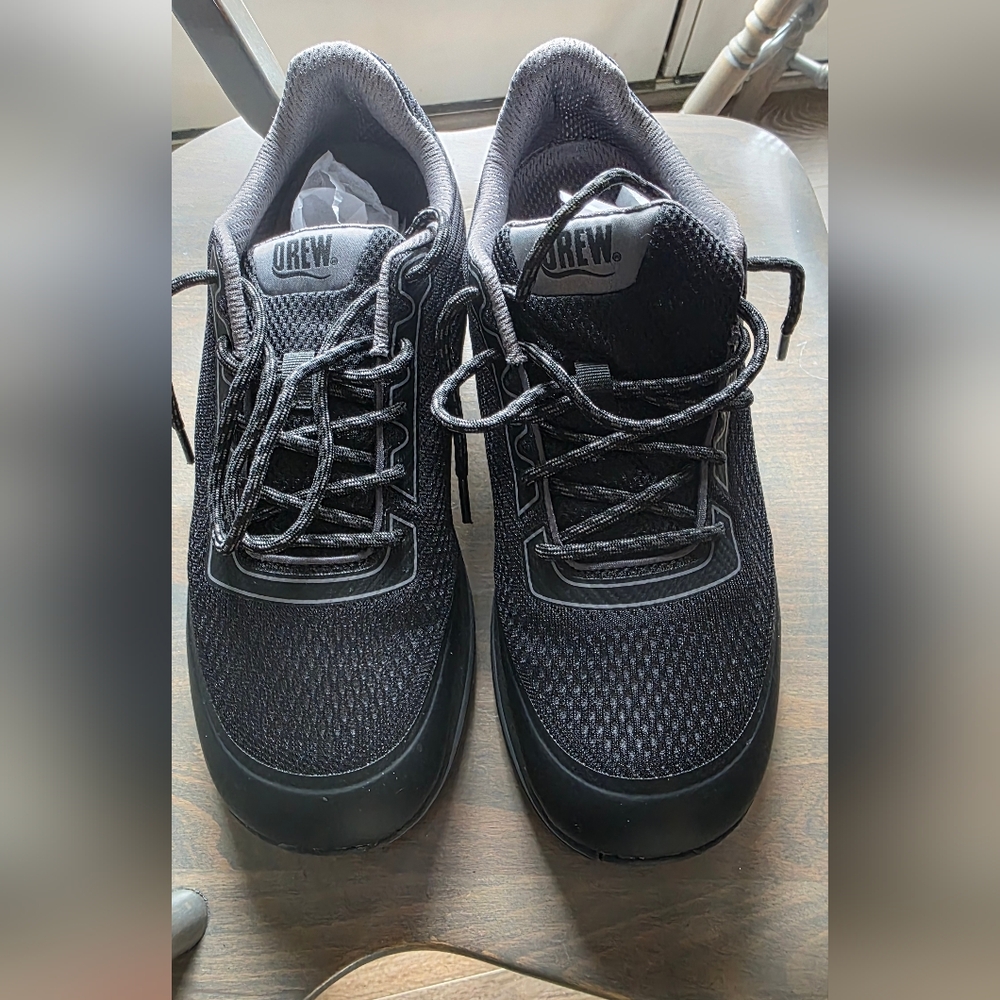 Black Drew Lace-Up Sneakers
